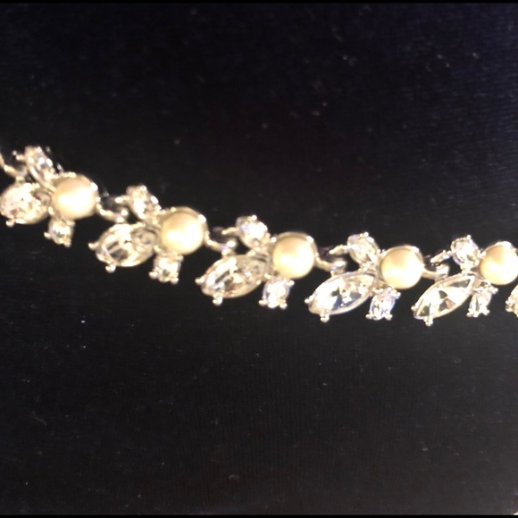 Carolee crystal and faux-pearl necklace - Picture 4 of 4